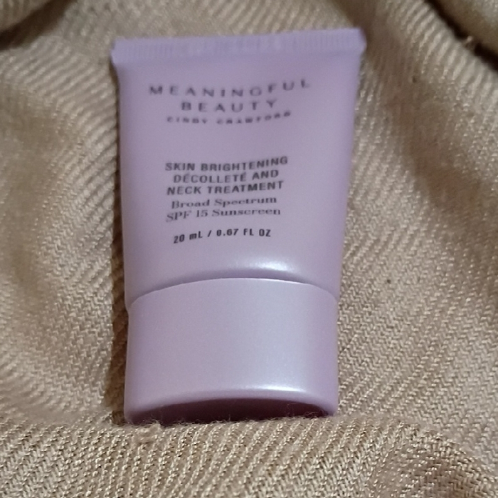Meaningful Beauty Skin Brightening Décollete & Neck Treatment .67 Oz